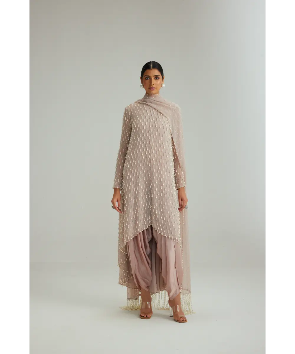 VVANI VATS- Ash Pink Pearl Drop Kurta set with Dupatta