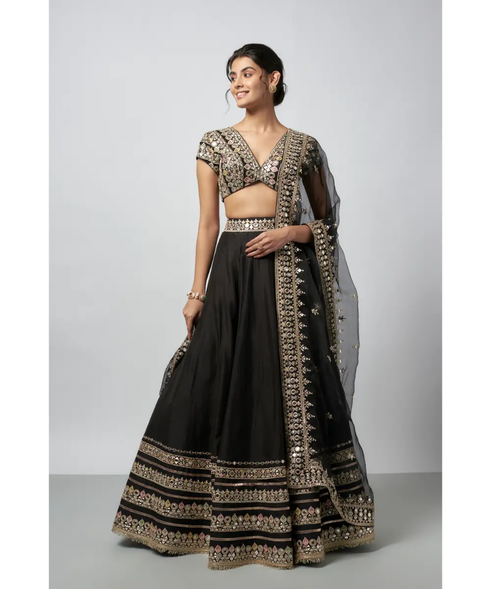Gopi Vaid - Maanyata Lehenga Set